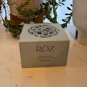 RÓZ Salt Scalp Scrub